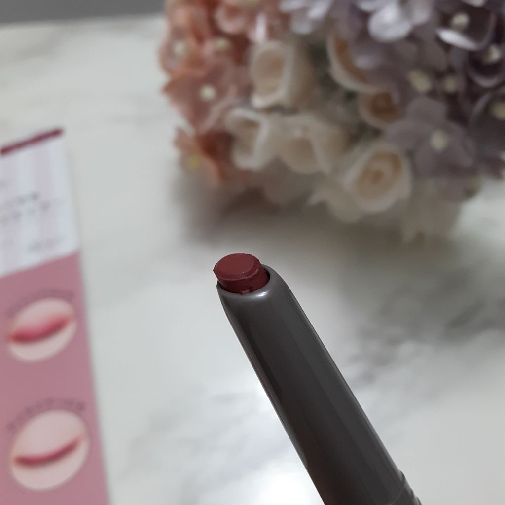 シャドウライナー/ettusais/スティックアイシャドウを使ったクチコミ(2枚目)