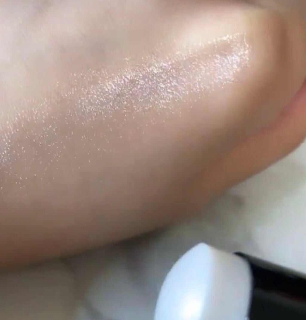 ボーム エサンシエル/CHANEL/スティックハイライトを使ったクチコミ(3枚目)