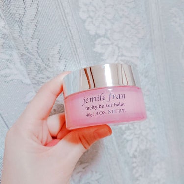 ○ jemile fran   melty butter balm (ｼﾞｪﾐｰﾙﾌﾗﾝ　ﾒﾙﾃｨﾊﾞﾀｰ

商品コンセプトが夜のまとまりが記憶され、忙しい朝でもキレイがつくれるメルティバターだそうです