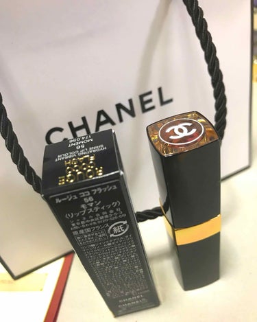 みーさん on LIPS 「気になって購入‼️CHANELのルージュココフラッシュ56番ベ..」（1枚目）