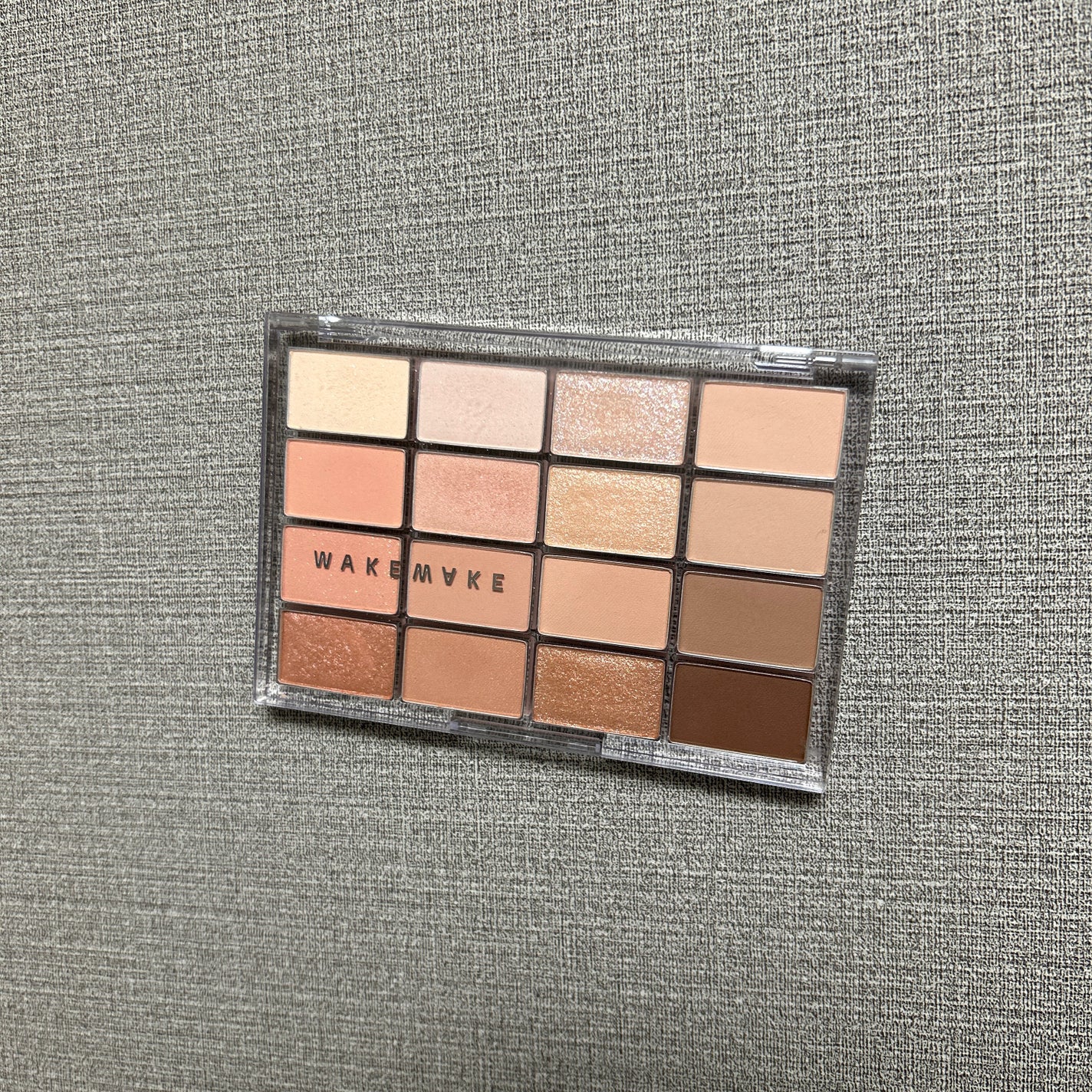 ソフトブラーリングアイパレット/wakemake/アイシャドウパレットを使ったクチコミ(1枚目)