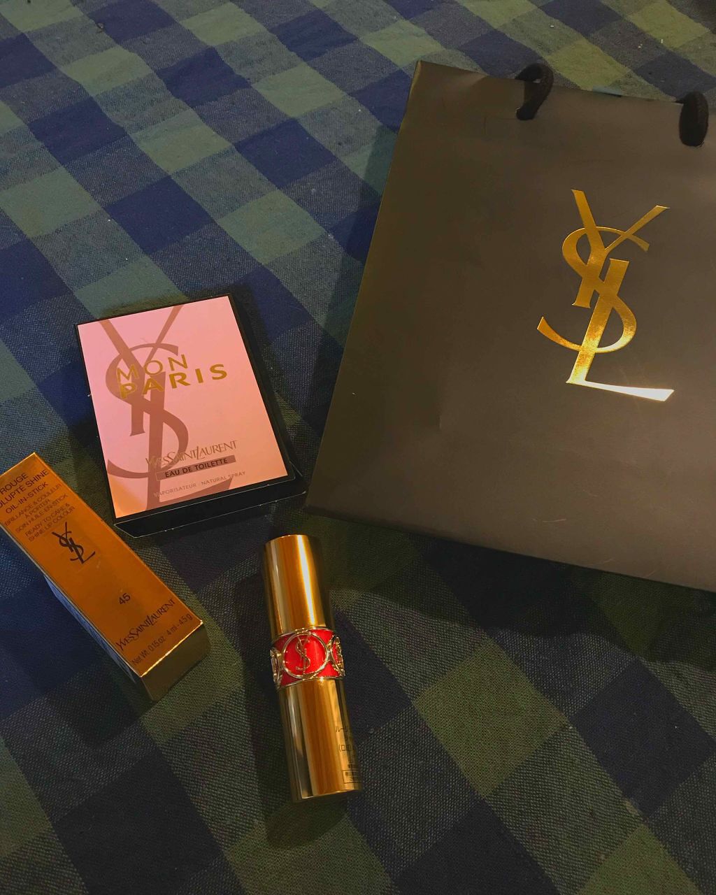 ルージュ ヴォリュプテ シャイン/YVES SAINT LAURENT BEAUTE/口紅を使ったクチコミ(2枚目)