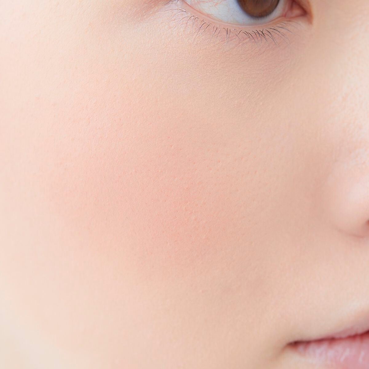 パウダー チーク 612 ベージュ系