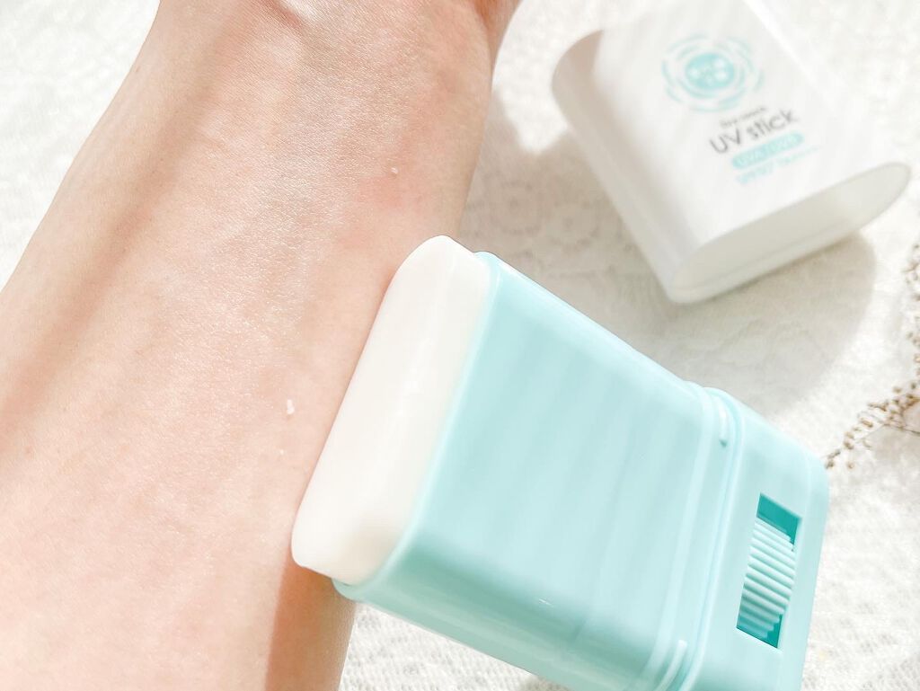 紫外線予報 さらさらUVスティックF/紫外線予報/日焼け止めスティックを使ったクチコミ(2枚目)