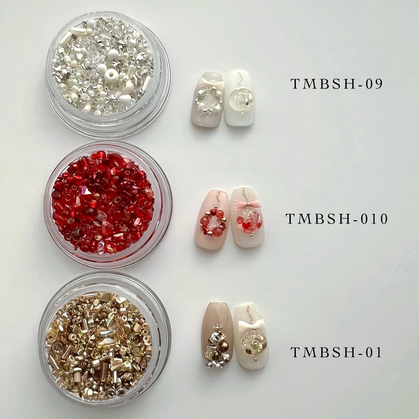 naomi on LIPS 「@tominail.japanクリスマスにも使える可愛いビジ..」(3枚目)
