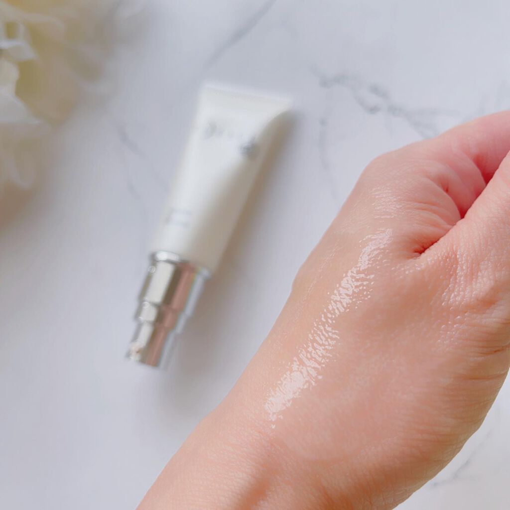 yocco on LIPS 「目元 口元 額…シワやたるみ年齢が出やすい場所だからこそ 毎日..」(5枚目)