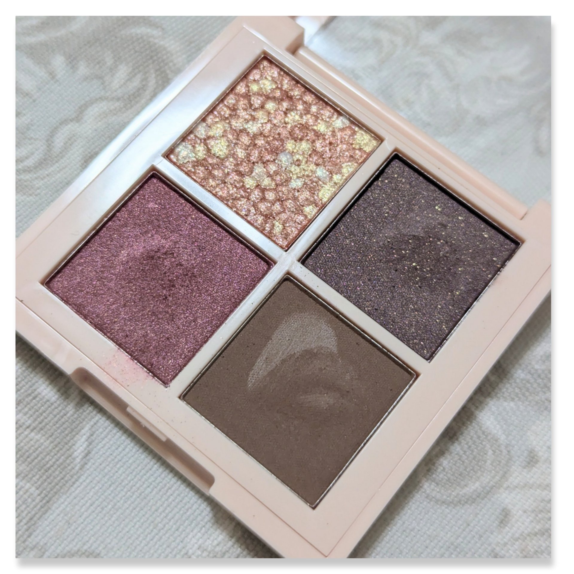 レブロン ダズル アイシャドウ クアッド 009 ゴールデン アンバー/REVLON/アイシャドウパレットを使ったクチコミ（3枚目）