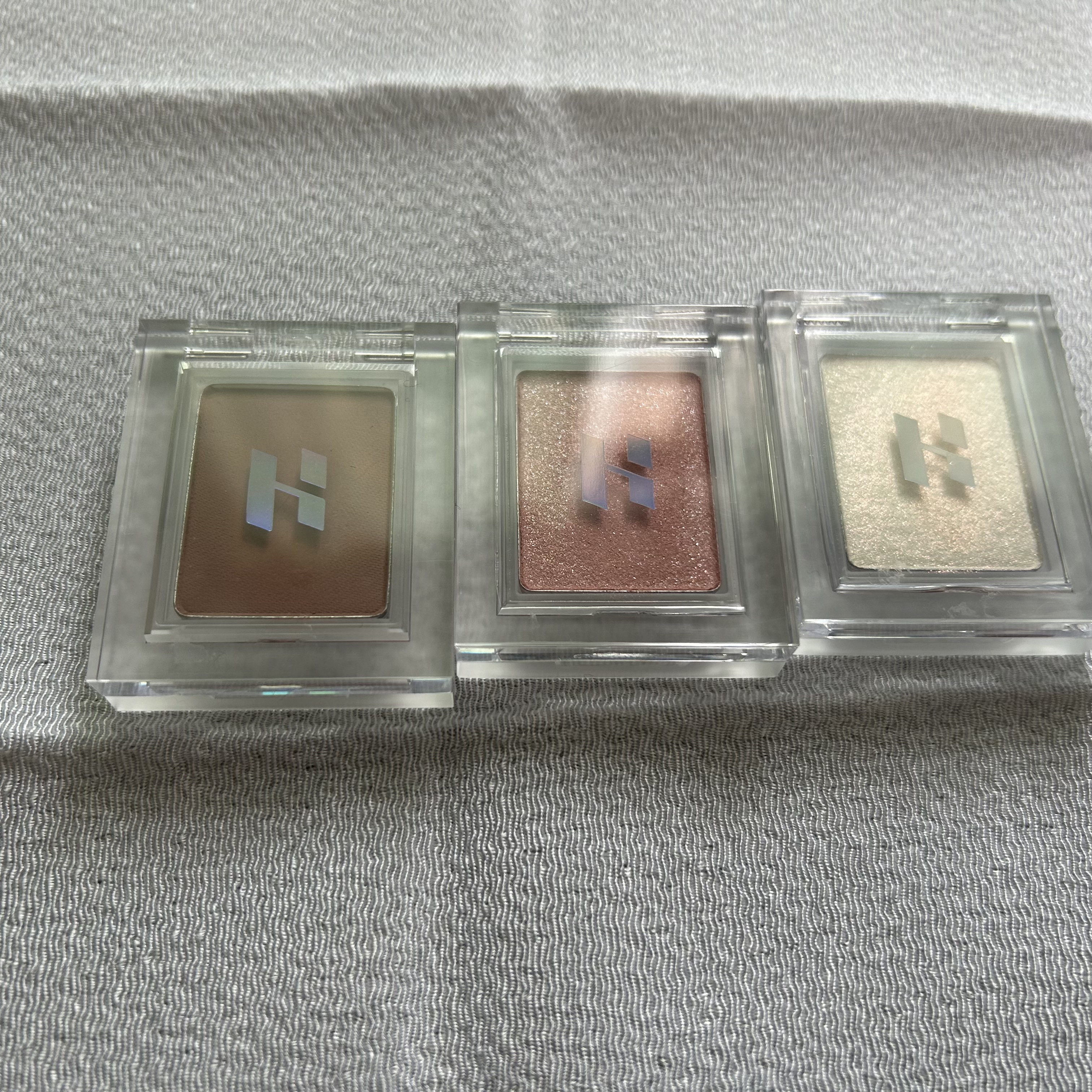 マイフェイブピースアイシャドウ/HOLIKA HOLIKA/単色アイシャドウを使ったクチコミ（1枚目）