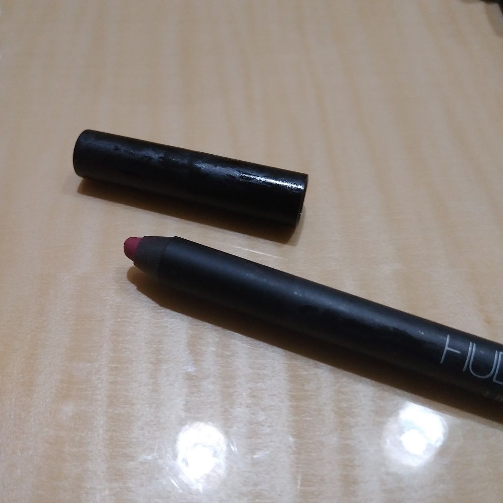 DEMI MATTE CREAM LIPSTICK/Huda Beauty/口紅を使ったクチコミ(4枚目)