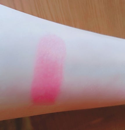 ヴォリュプテ プランプインカラー 3 インセイン ピンク/YVES SAINT LAURENT BEAUTE/口紅を使ったクチコミ(2枚目)