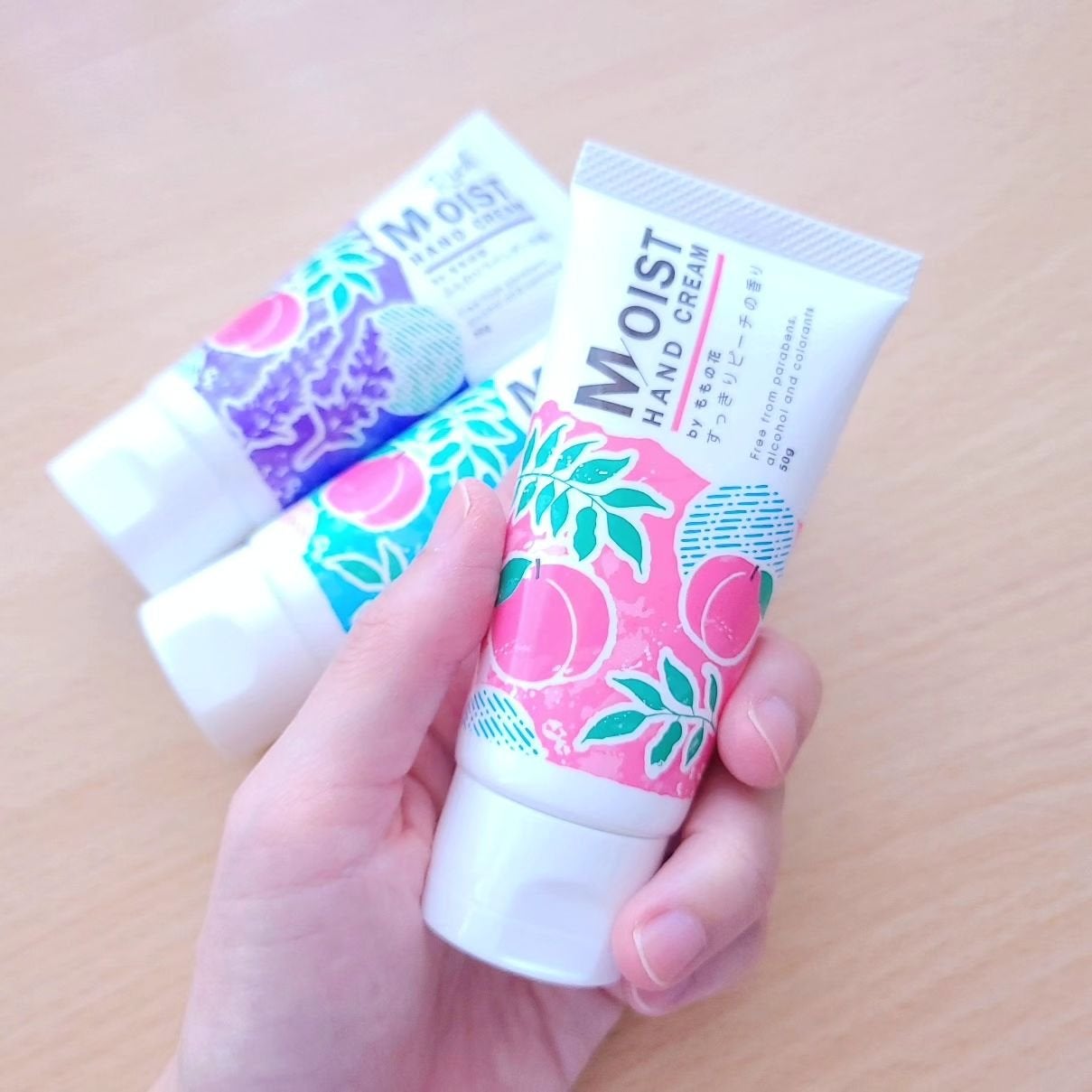 7chii on LIPS 「シーンや気分にあわせて使い分け👌モイストハンドクリーム/リッチ..」(3枚目)