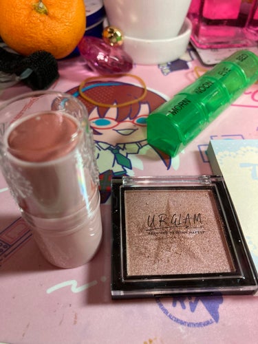 UR GLAM　BRIGHTNING POWDER/U R GLAM/パウダーハイライトを使ったクチコミ（1枚目）