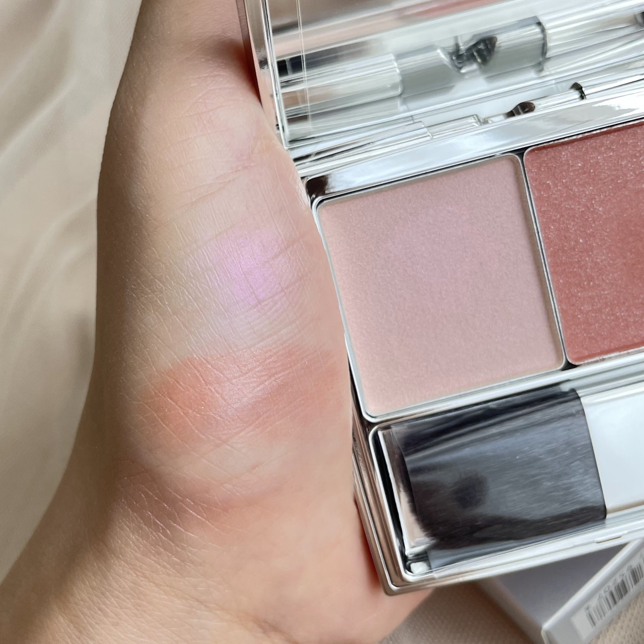 ザ ベージュライブラリー ブラッシュデュオ 01 ノベルティ/RMK/パウダーチークを使ったクチコミ（2枚目）