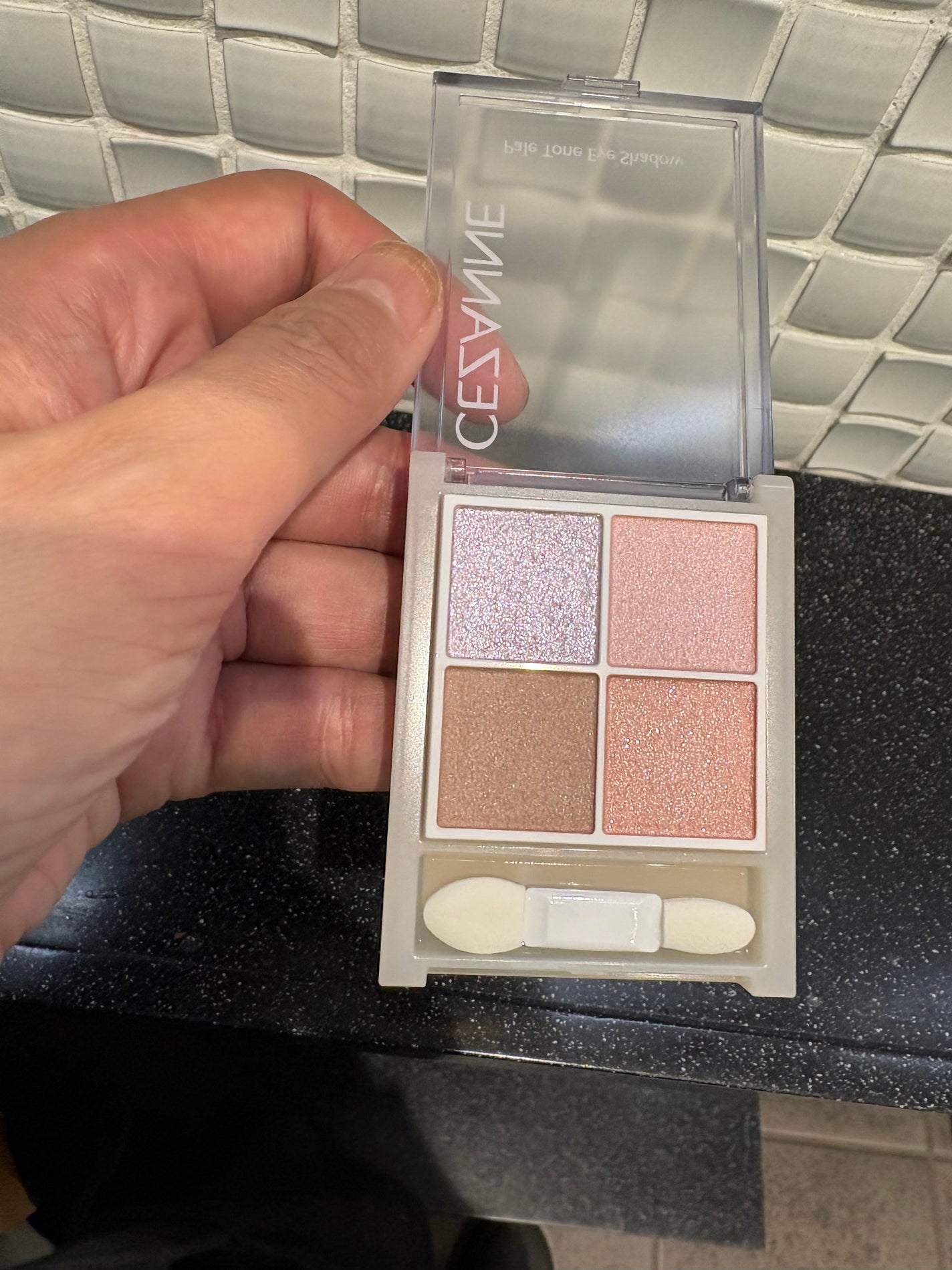 ペールトーンアイシャドウ/CEZANNE/アイシャドウを使ったクチコミ(2枚目)