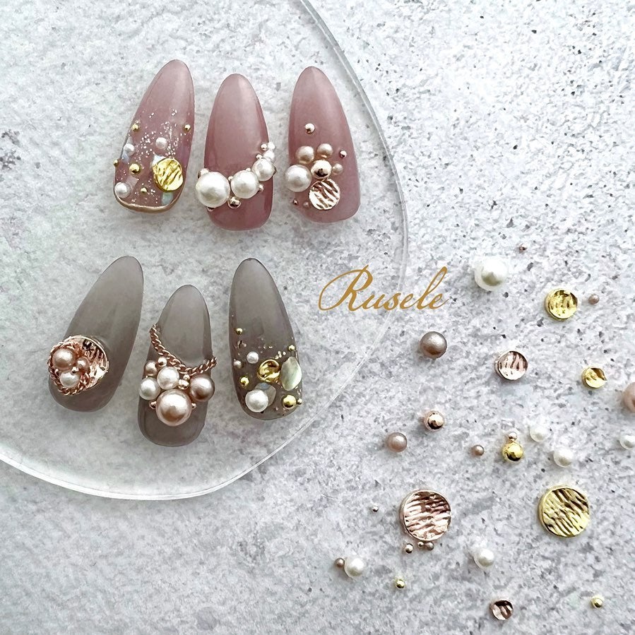 naomi on LIPS 「🆕itemで🤲きらきら🥳11月19日(土) AM8:00発売開..」(1枚目)