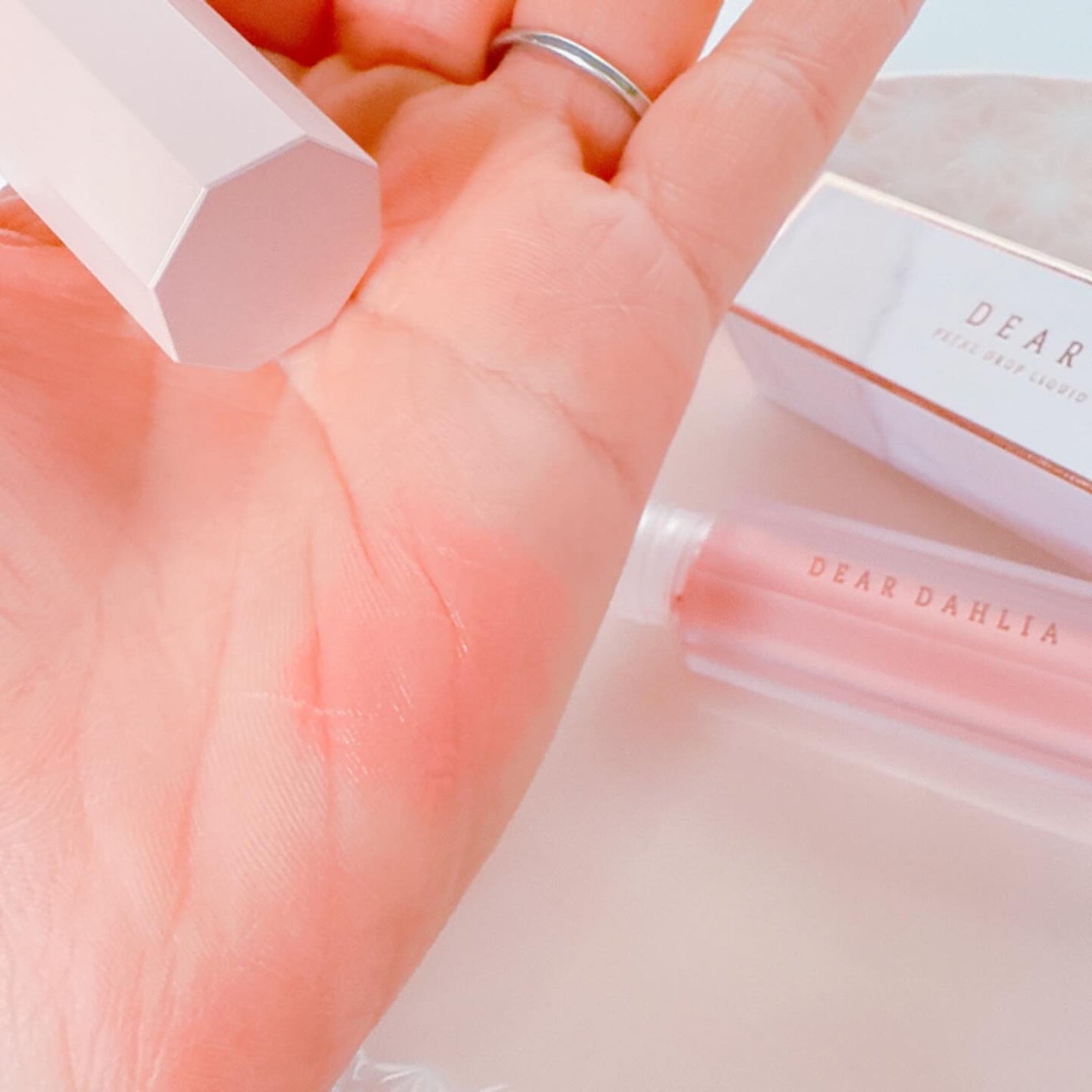 ペタルドロップリキッドブラッシャー/DEAR DAHLIA/リキッドチークを使ったクチコミ(5枚目)