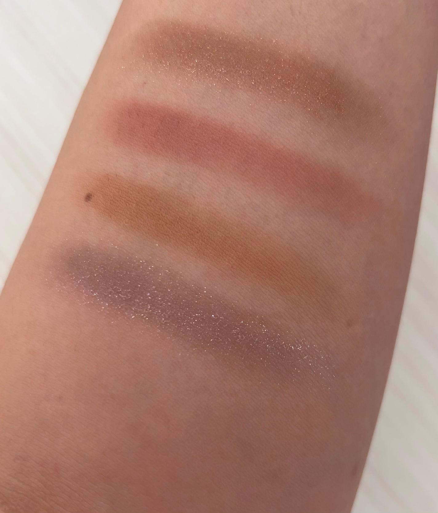 ミネラルクラッシィシャドー/エトヴォス/アイシャドウパレットを使ったクチコミ(3枚目)