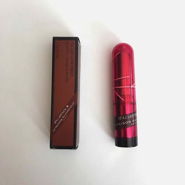 
shu uemura    ホリデーコレクション🌟

● ルージュ アンリミテッド
           キャラメルトフィー
●3200円(税抜)


コフレが欲しい！のではなく、このオレンジブラウン