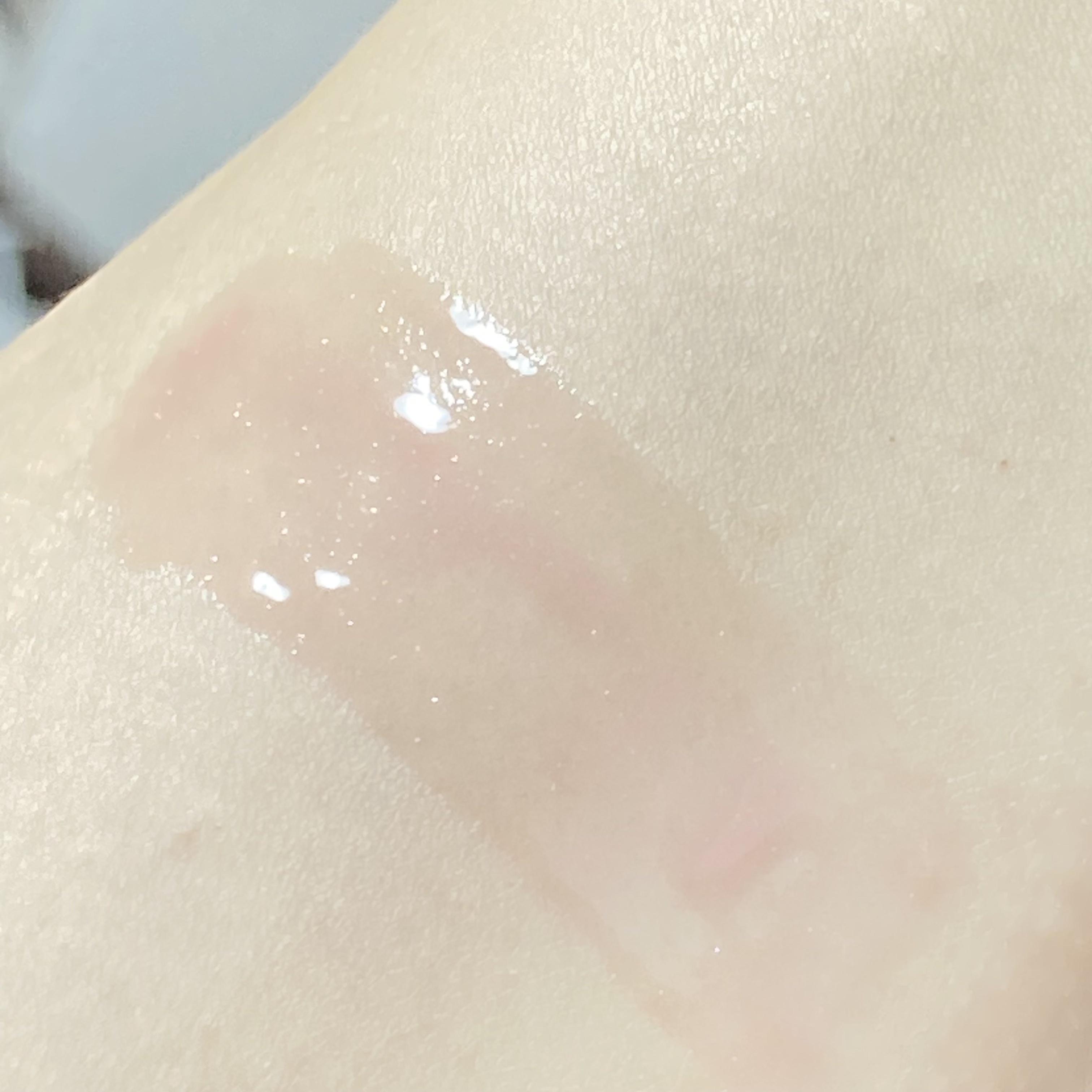 セルヴォーク モイステン リップドロップ/Celvoke/リップグロスを使ったクチコミ（3枚目）