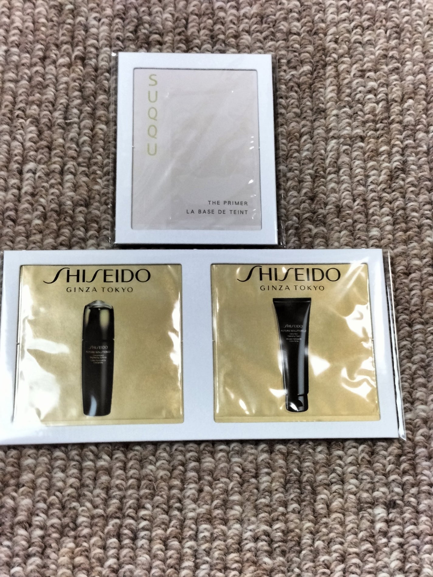 マナビア on LIPS 「美的10月号。雑誌の付録に釣られて購入。豪華〜。気になるアイテ..」(4枚目)