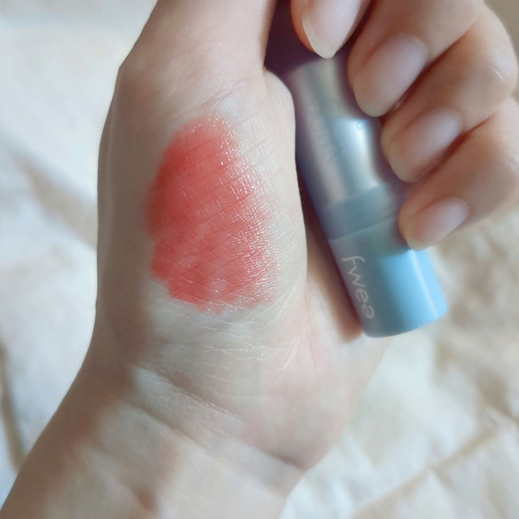 fwee UNNAMED Cのクチコミ「


最近気に入ってるfweeのコスメをレビューします💗


💙fwee UNNAMED C
.....」（2枚目）