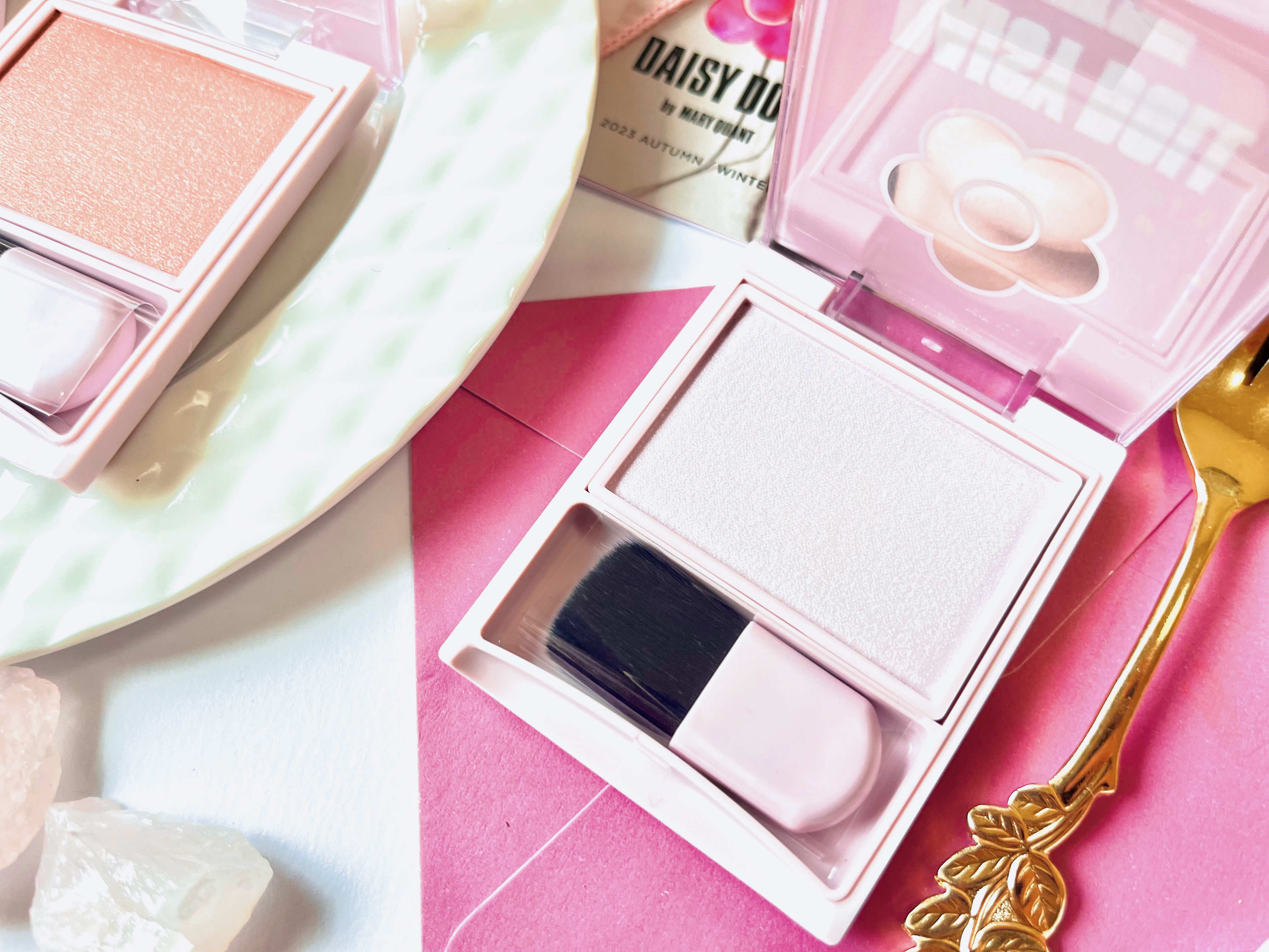 パウダーブラッシュ/DAISY DOLL by MARY QUANT/パウダーチークを使ったクチコミ（3枚目）