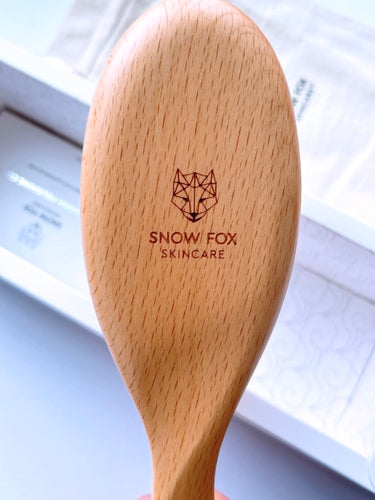 プレミアム FOXカッサ ウッド ヘアブラシ/SNOW FOX SKINCARE/メイクブラシを使ったクチコミ（2枚目）