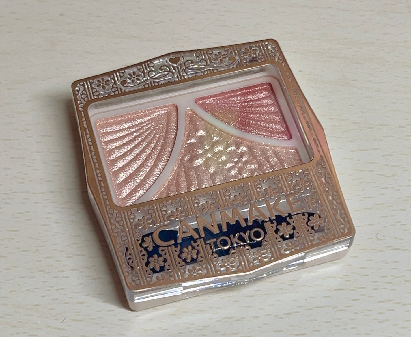 ジューシーピュアアイズ/キャンメイク/アイシャドウパレットを使ったクチコミ(1枚目)