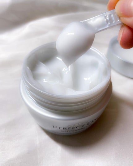 パーフェクトワン 薬用ホワイトニングジェル/パーフェクトワン/オールインワン化粧品を使ったクチコミ(4枚目)