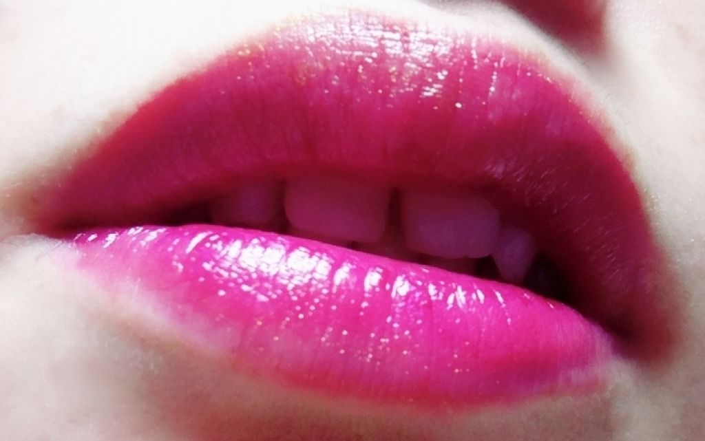 カラーリッシュ ルルージュ/ロレアル パリ/口紅を使ったクチコミ(4枚目)