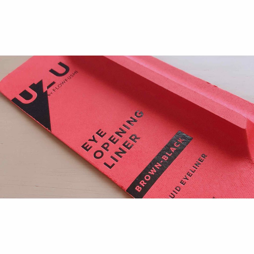 EYE OPENING LINER/UZU BY FLOWFUSHI/リキッドアイライナーを使ったクチコミ（1枚目）