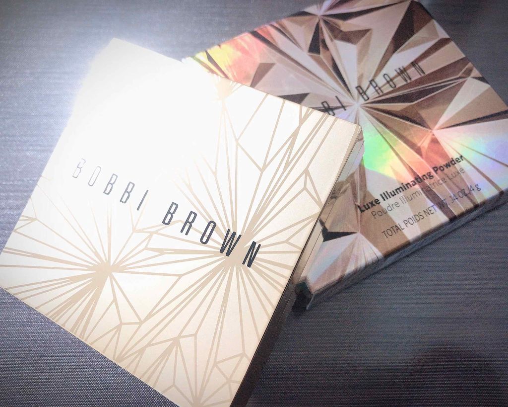 リュクス イルミネイティング パウダー/BOBBI BROWN/パウダーハイライトを使ったクチコミ（1枚目）