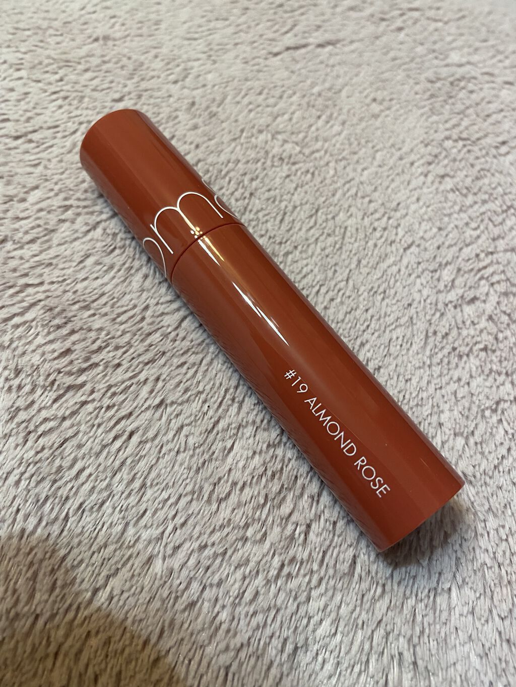 ジューシーラスティングティント/rom&nd/リップティントを使ったクチコミ（2枚目）