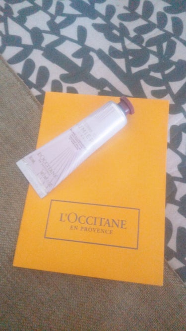 テール ド ルミエール ハンドクリーム/L'OCCITANE/ハンドクリームを使ったクチコミ（1枚目）