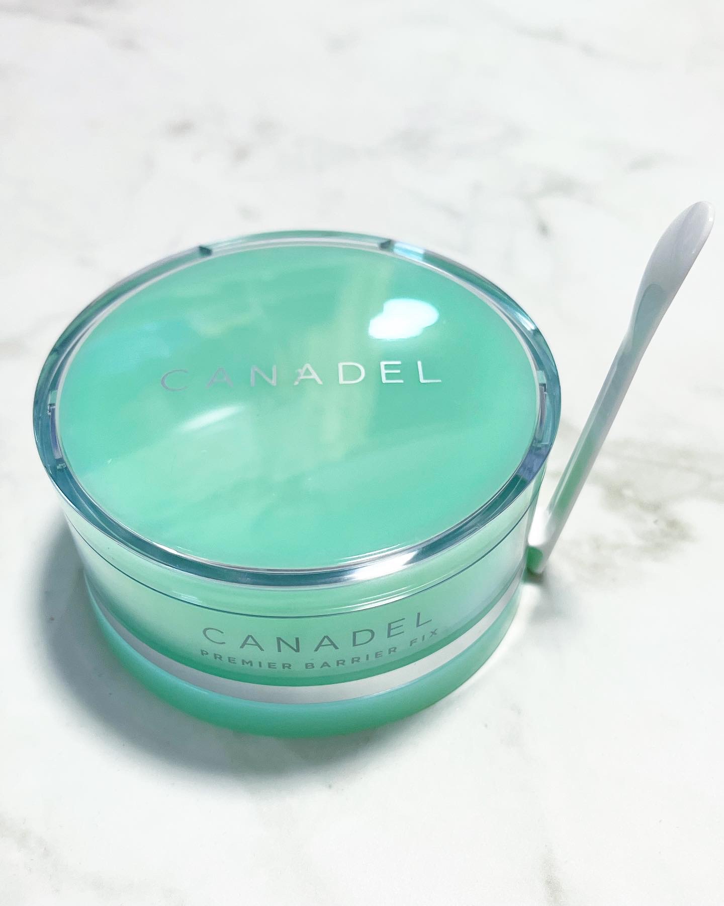 プレミアバリアフィックス /CANADEL/オールインワン化粧品を使ったクチコミ（2枚目）