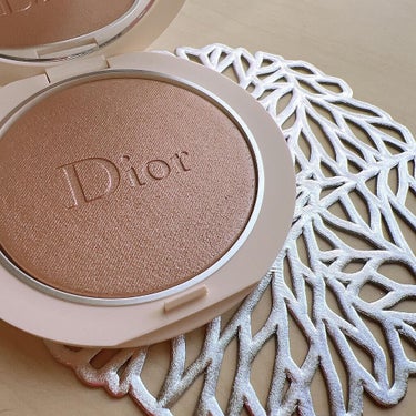 \\オンライン限定色がお洒落すぎた💓//

スウォッチ動画あります▶︎please swipe🙌🏻♥️

Dior
ディオールスキン フォーエバー
　　　クチュール　ルミナイザー　05
 《ローズウッド