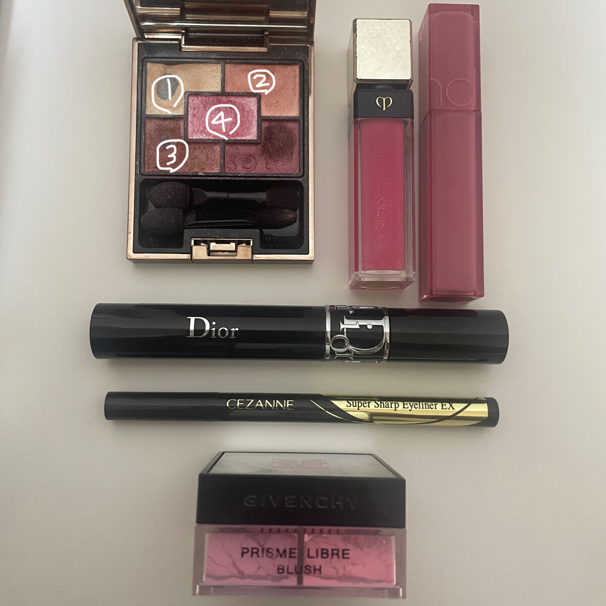 プリズム・リーブル・ブラッシュ/GIVENCHY/パウダーチークを使ったクチコミ（2枚目）