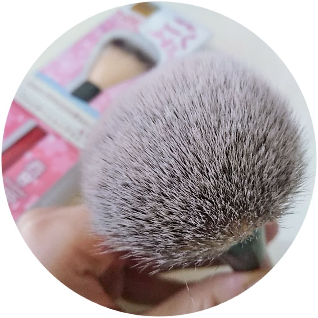 春姫 ファンデーションブラシ 大 ナチュラル/DAISO/メイクブラシを使ったクチコミ（1枚目）