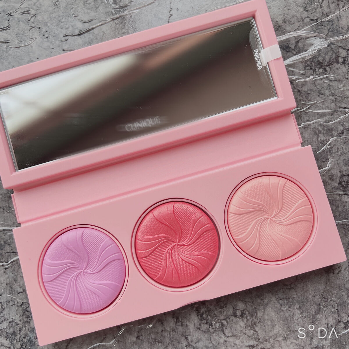 CLINIQUE クリニーク チーク ポップ パレット 22のクチコミ「CLINIQUEクリニーク チーク ポップ パレット 22



アウトレットで購入しました！.....」（2枚目）