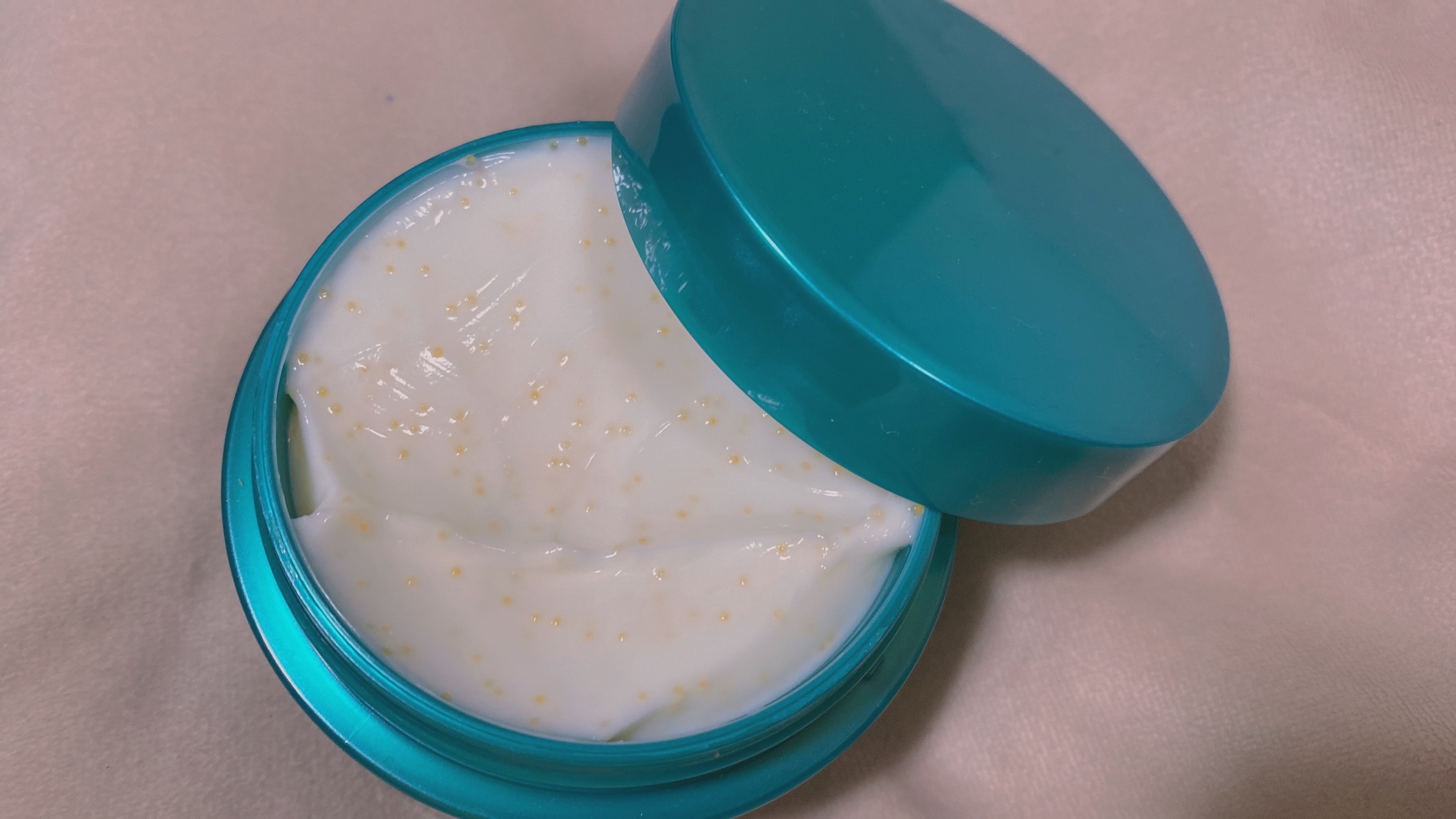 ビューティーチャージ ナイトスペリア/アトリックス/ハンドクリームを使ったクチコミ（2枚目）