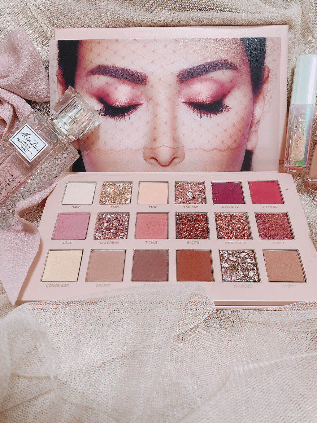 HUDABEAUTY アイシャドウパレット Obsessions Eyeshadow Palette｜Huda Beautyの口コミ - 皆さん！！偽物