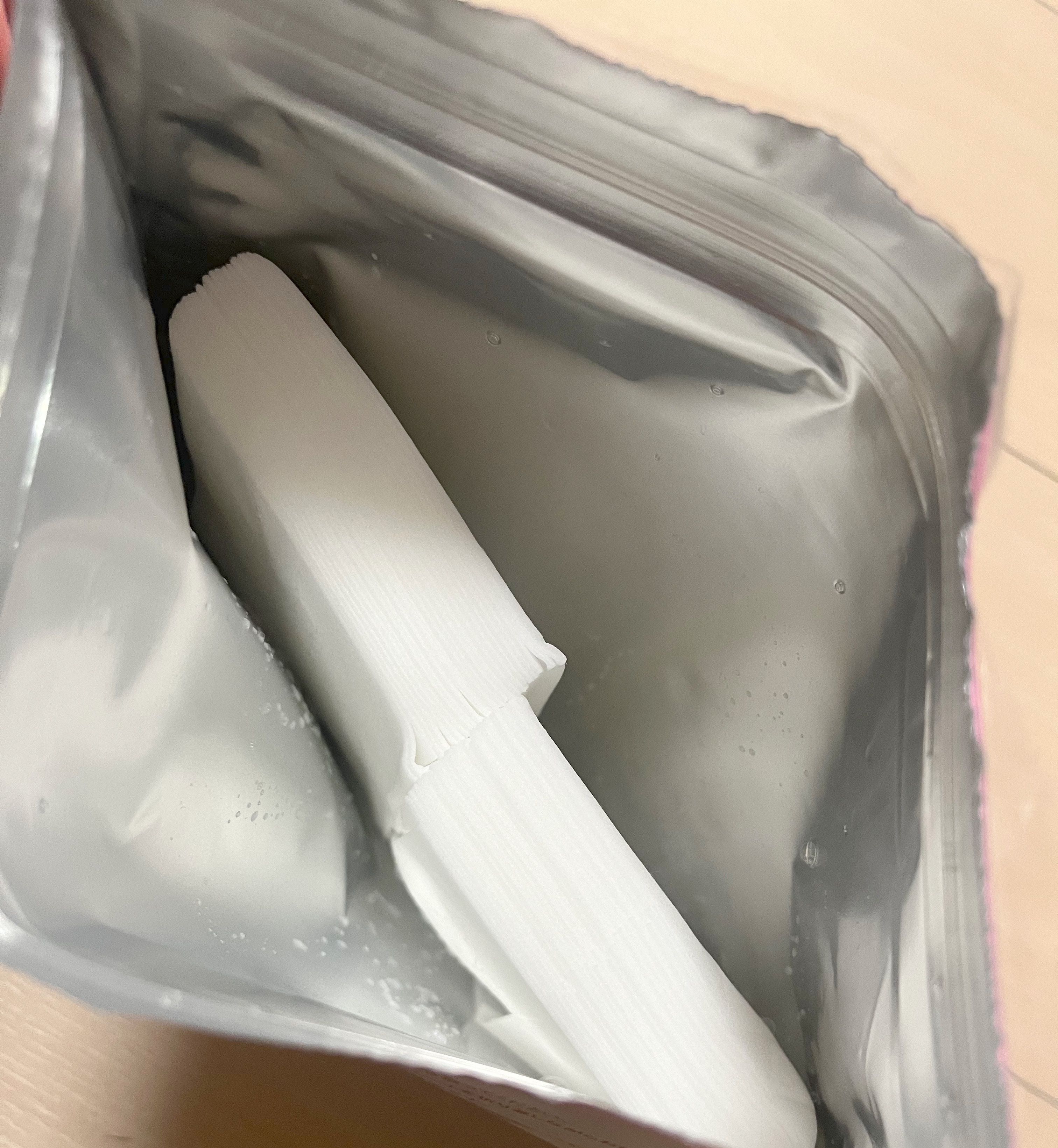 美容液でクレンジングオールインワンコットンシート/大成薬品工業/クレンジングシートを使ったクチコミ（3枚目）