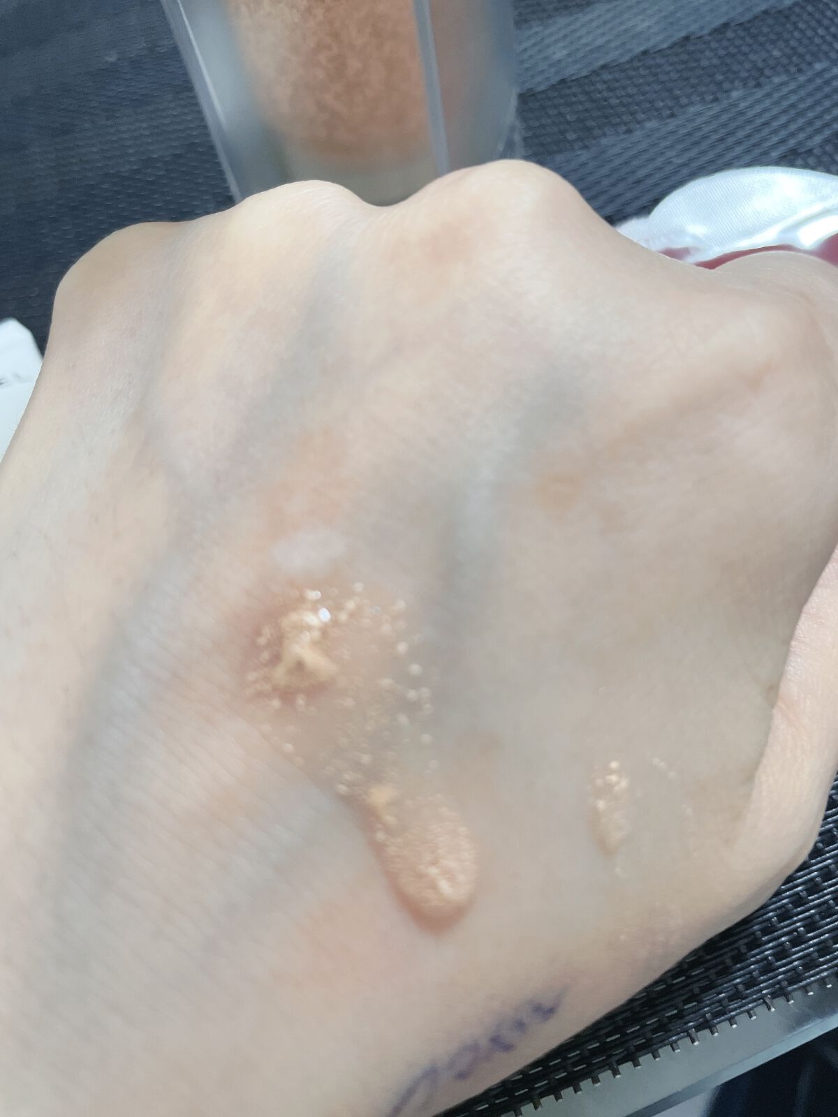 レ ベージュ オー ドゥ タン ライト/CHANEL/クリーム・エマルジョンファンデーションを使ったクチコミ（2枚目）