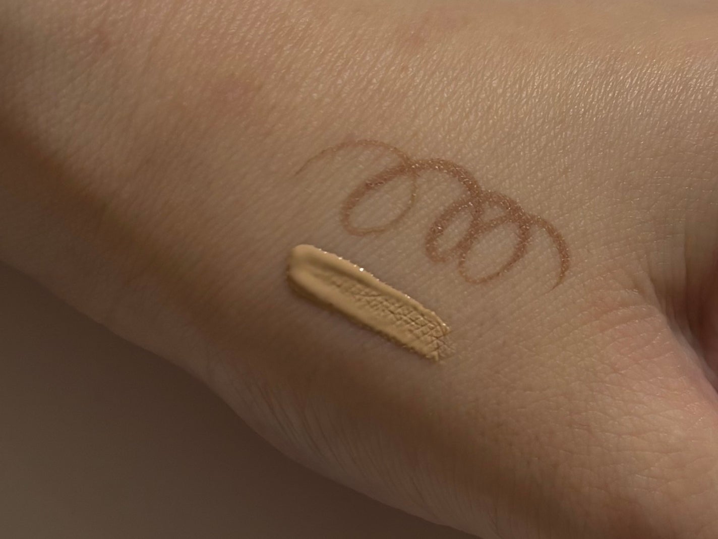 ロングラスティングチップコンシーラーフィックシングフィット/LUNA/リキッドコンシーラーを使ったクチコミ(1枚目)