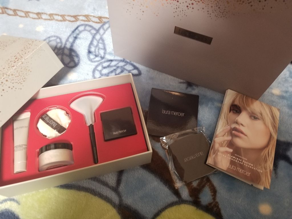 プライム セット ＆ グロウ フローレス フェイス コレクション/ローラ メルシエ/メイクアップキットを使ったクチコミ（1枚目）