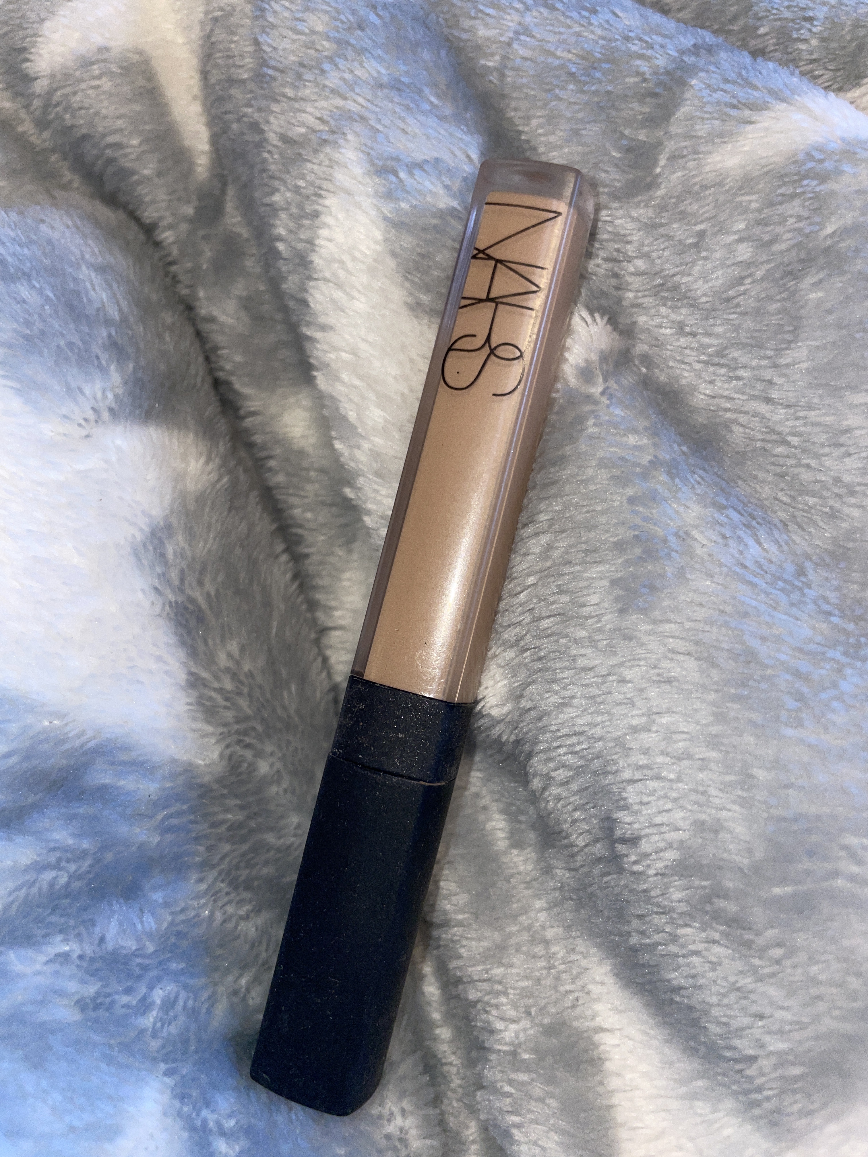 ラディアントクリーミーコンシーラー/NARS/リキッドコンシーラーを使ったクチコミ（1枚目）