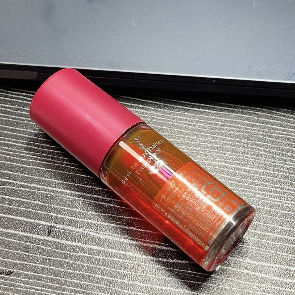 ウォーターリップ ステイン 01 ローズ ウォーター/CLARINS/リップグロスを使ったクチコミ（2枚目）
