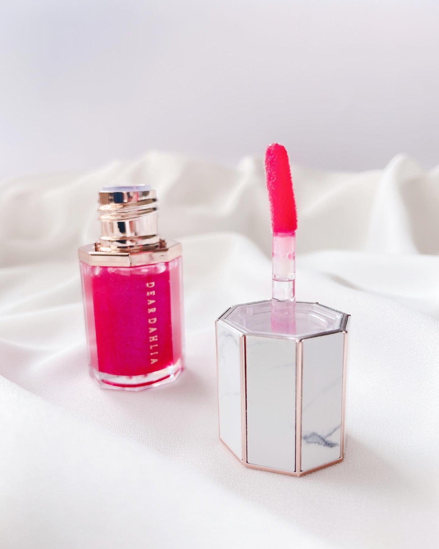 パラダイスオーロラシャインリップトリートメント/DEAR DAHLIA/リップグロスを使ったクチコミ(4枚目)