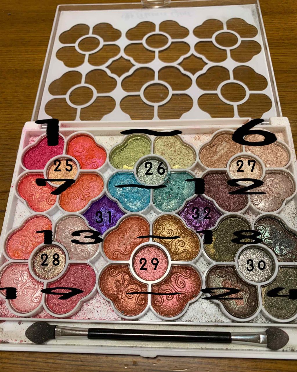 アイカラーパレット/ティアラガール/アイシャドウパレットを使ったクチコミ(2枚目)