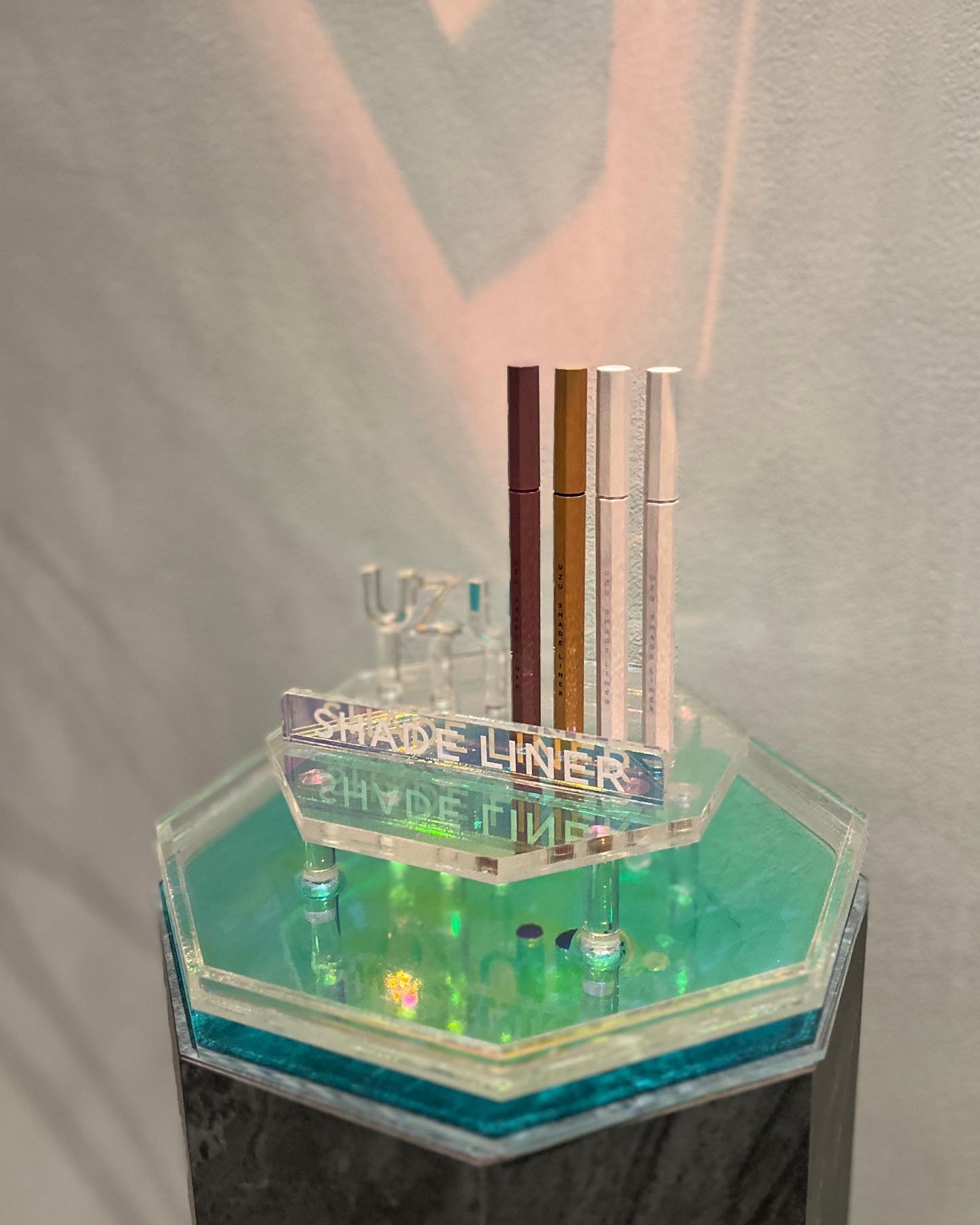 SHADE LINER プリズムブルー/UZU BY FLOWFUSHI/リキッドアイライナーを使ったクチコミ（1枚目）